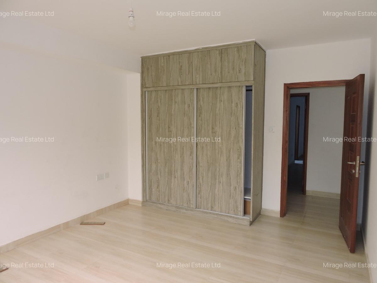 4 Bed Apartment with Gym in Parklands - 11
