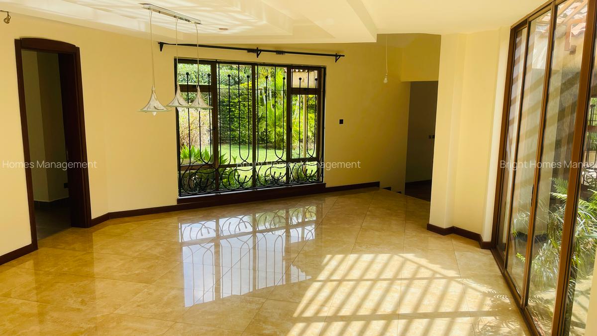 5 Bed Villa with En Suite in Runda - 8