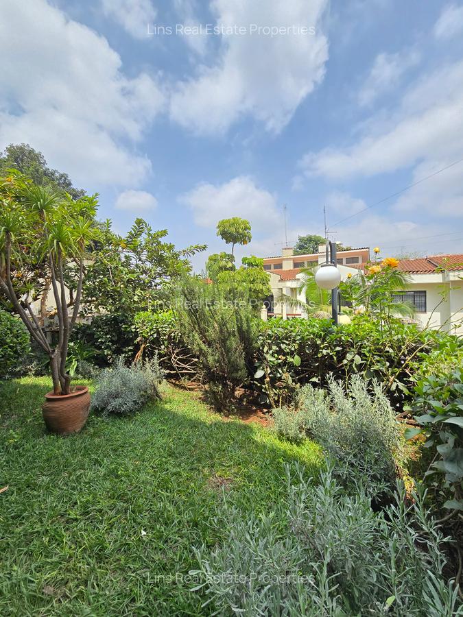4 Bed Townhouse with En Suite in Spring Valley - 3