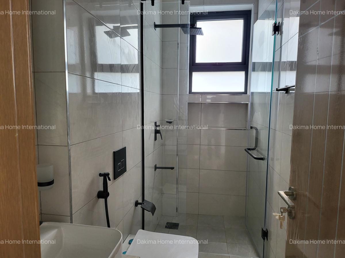 2 Bed Apartment with En Suite in Brookside - 8