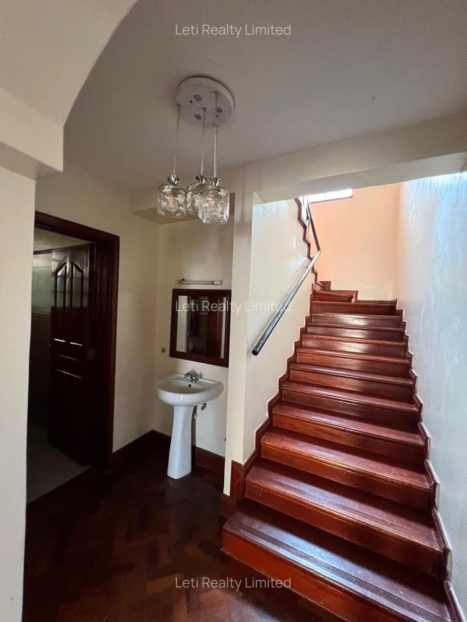 4 Bed Townhouse with En Suite in Kilimani - 8