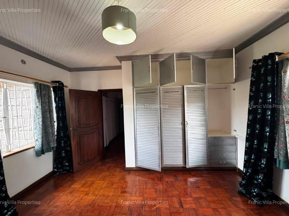 3 Bed House with En Suite at Runda - 10