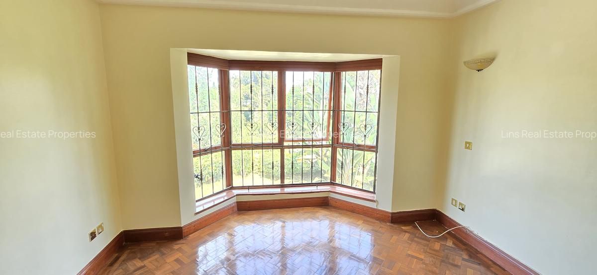 5 Bed Townhouse with En Suite in Runda - 3
