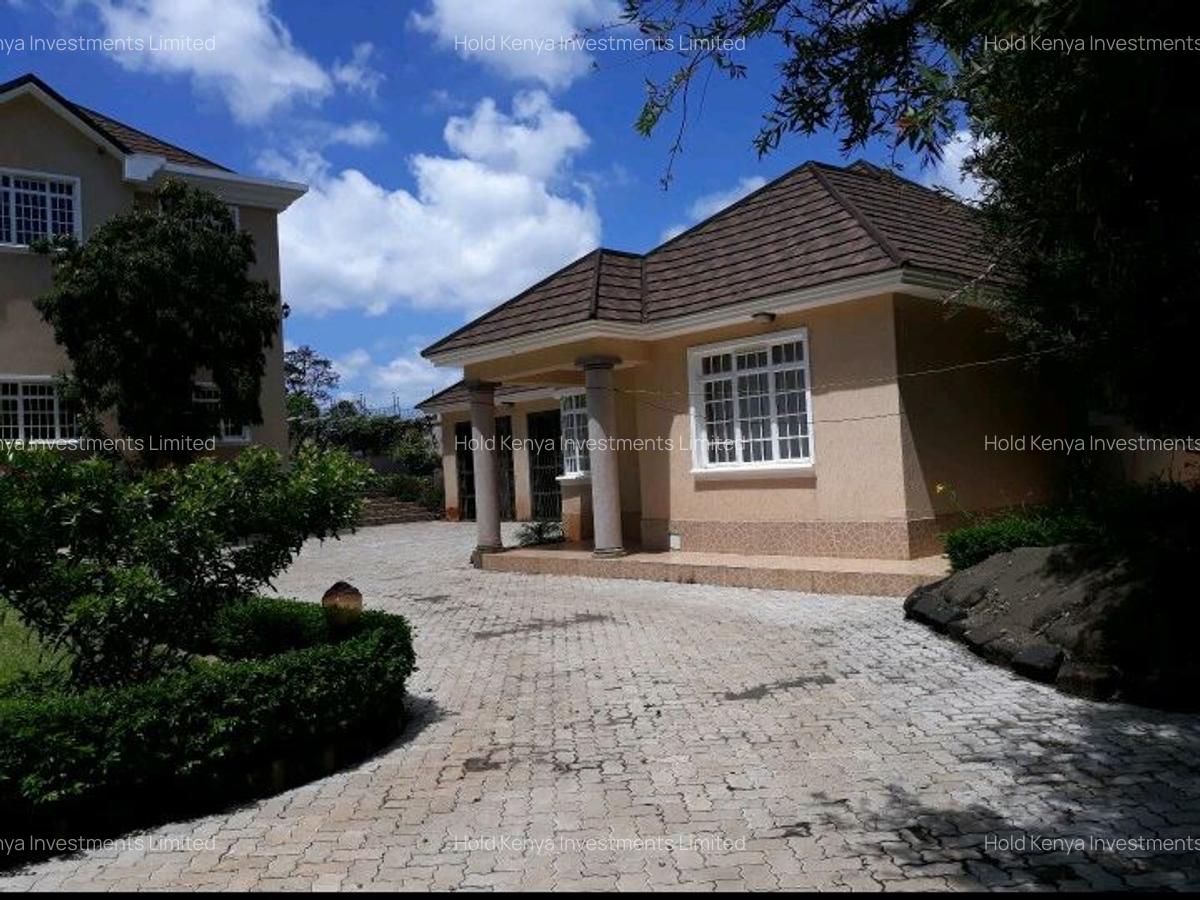 6 Bed House with En Suite at Panafric Lane - 4