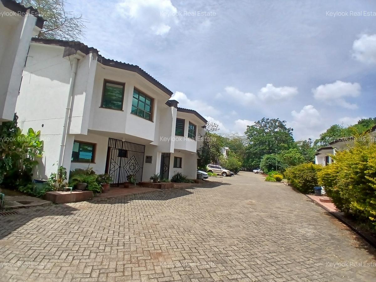 2 Bed Townhouse with En Suite at Off Mandera Road - 1