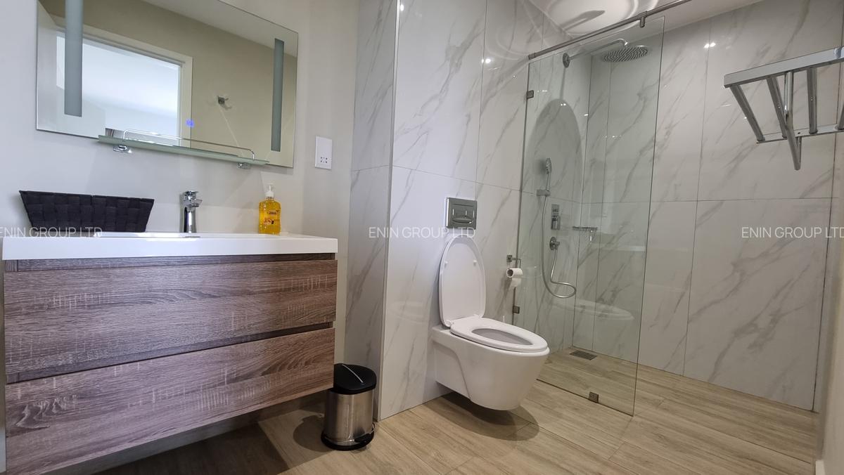 Serviced 2 Bed Apartment with En Suite at Riverside Drive - 17