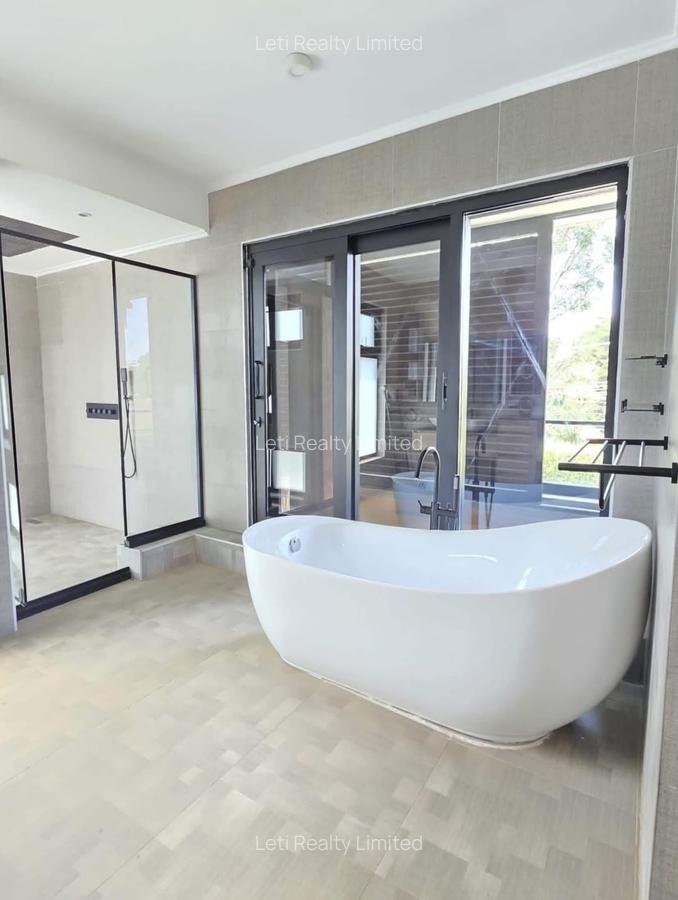 5 Bed Townhouse with En Suite in Lavington - 10