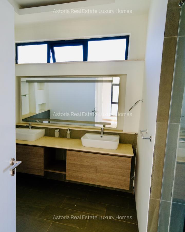 3 Bed Apartment with En Suite at 2026-382 3 Bed - 12