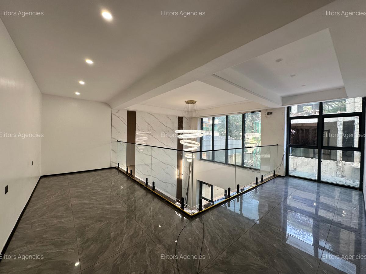 5 Bed Townhouse with En Suite at Chalbi Drive - 18