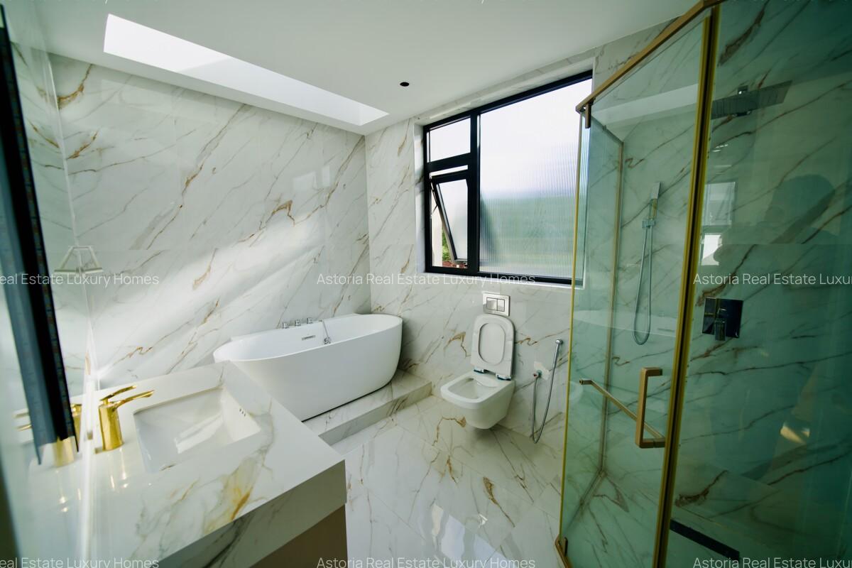 5 Bed Villa with En Suite at 2026-386 5 Bed - 6