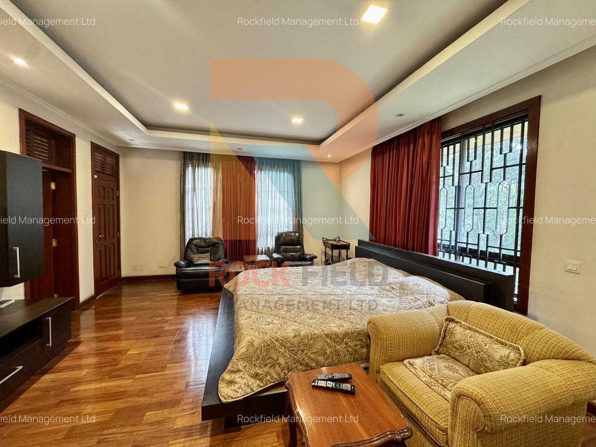 4 Bed Townhouse with En Suite at Peponi Road - 10