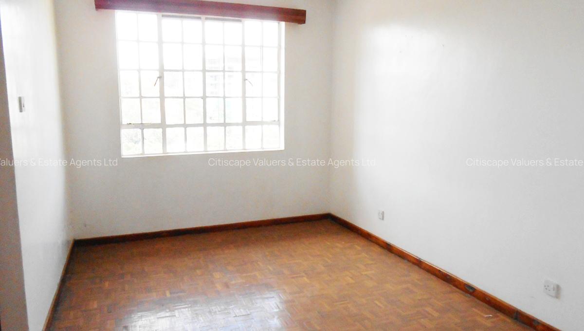 3 Bed Apartment with En Suite in Westlands Area - 6