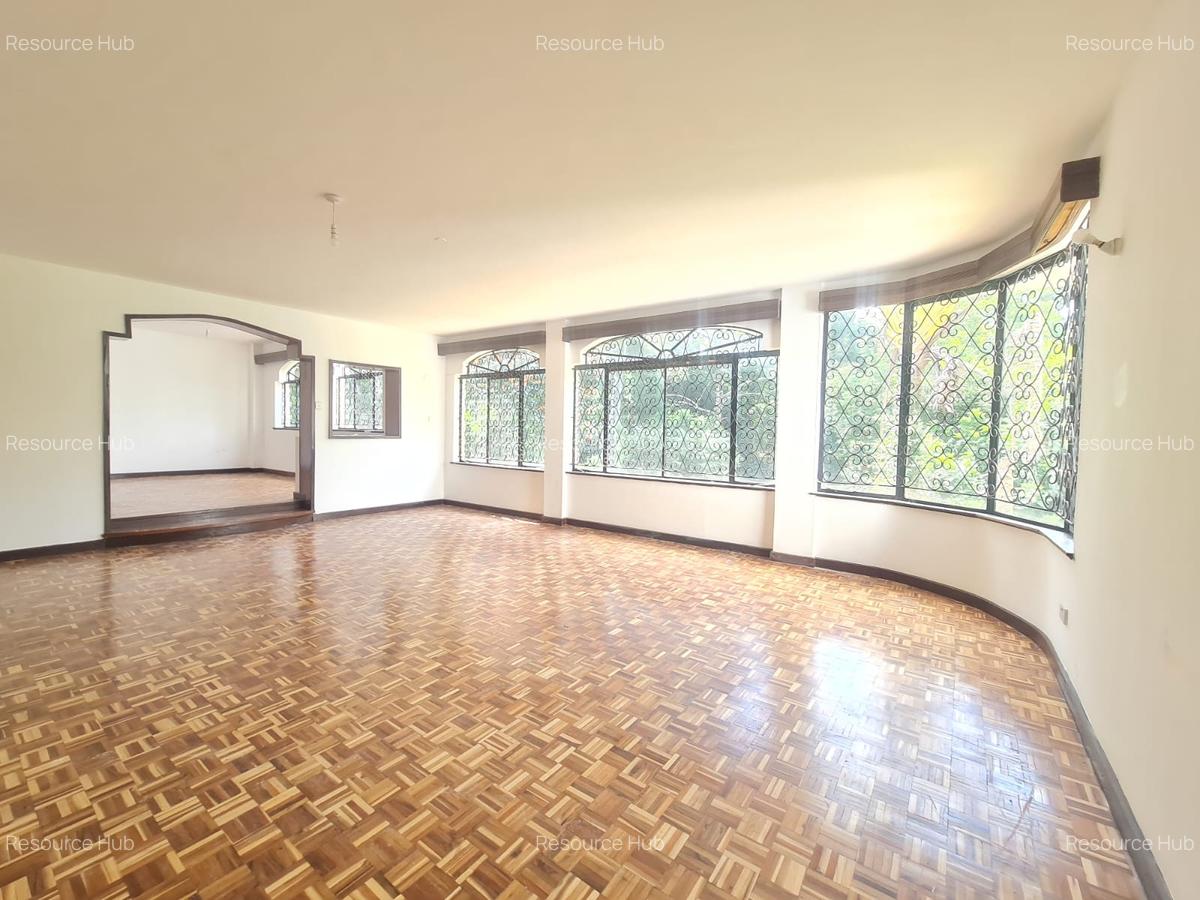 6 Bed House with En Suite at Nyari - 6