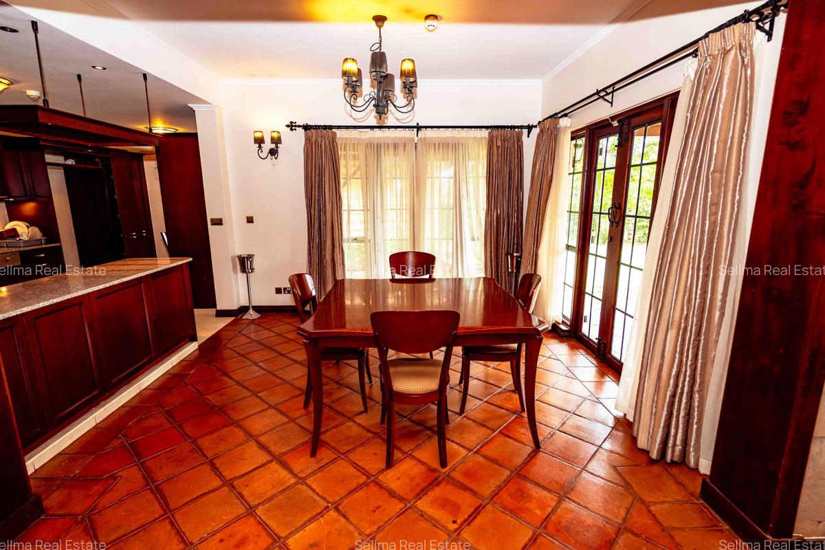 4 Bed House with En Suite at Windsor - 13