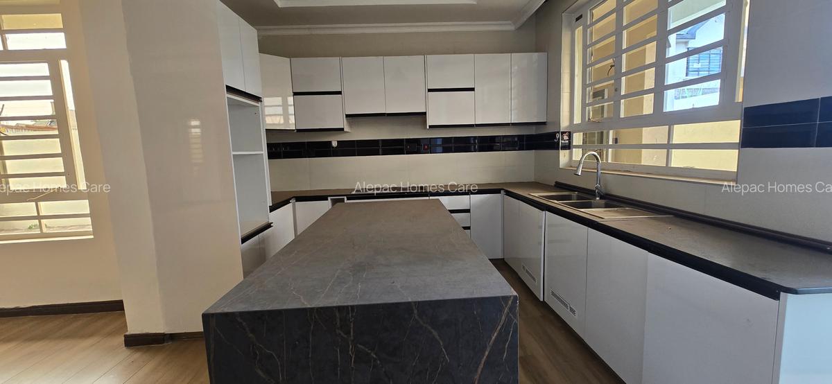 4 Bed House with En Suite at Kamakis - 7