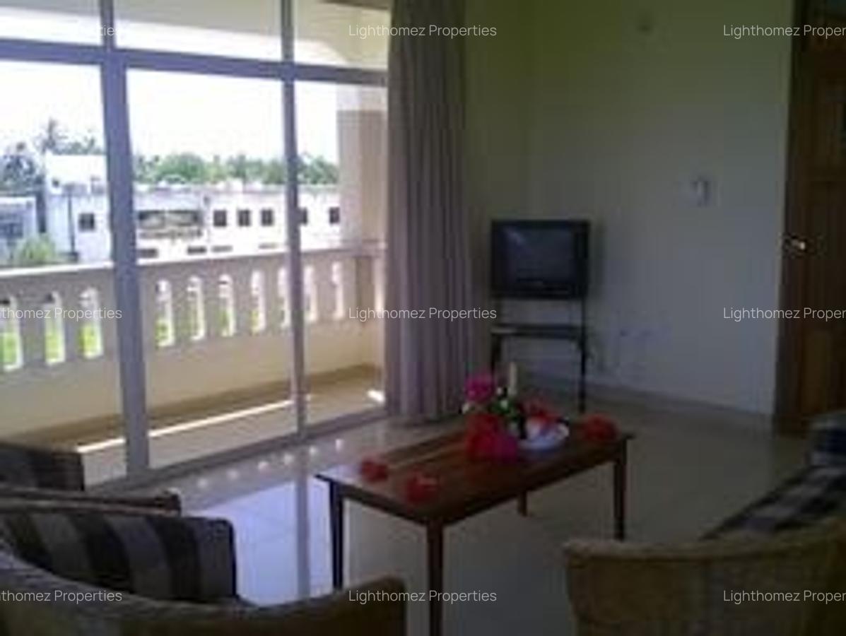 Serviced 2 Bed Apartment with Backup Generator at Mombasa - 4
