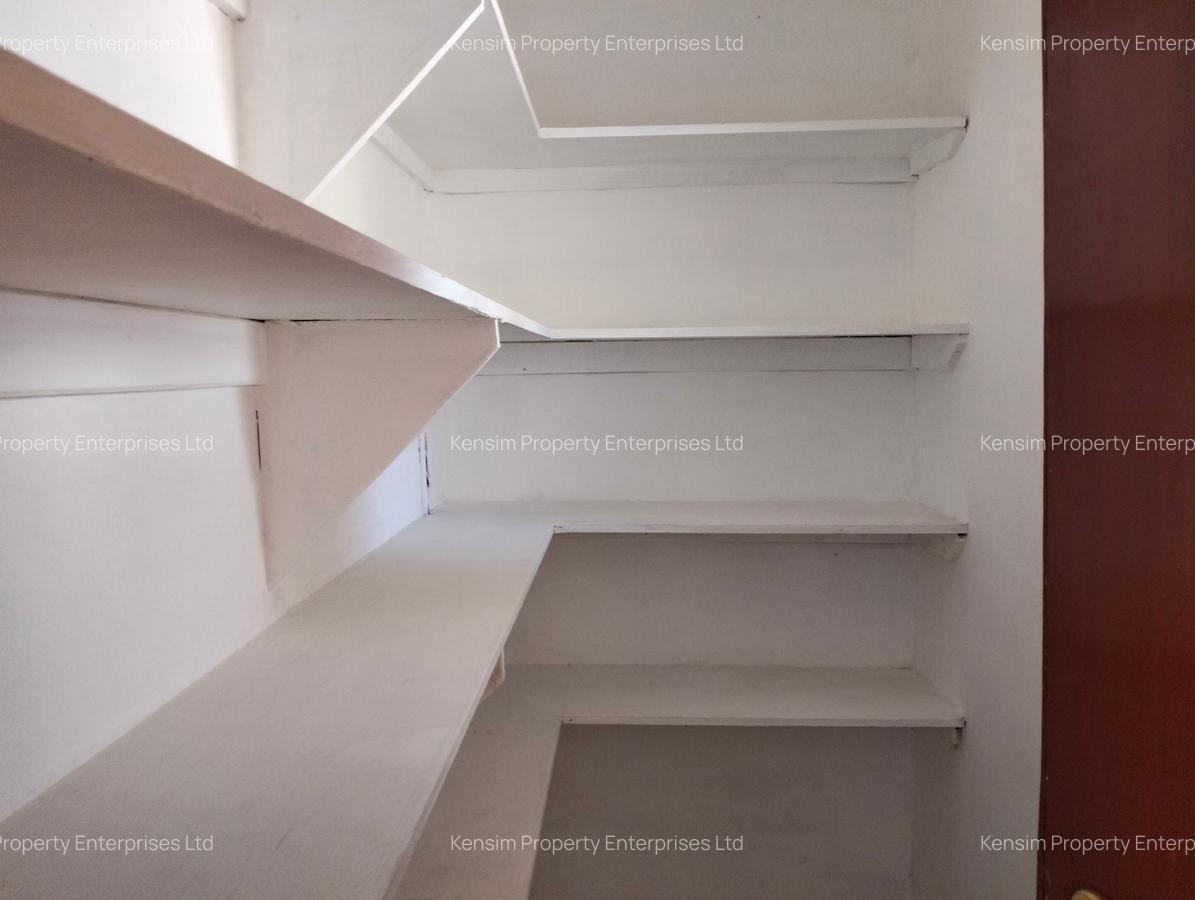 4 Bed Townhouse with En Suite in Lavington - 4