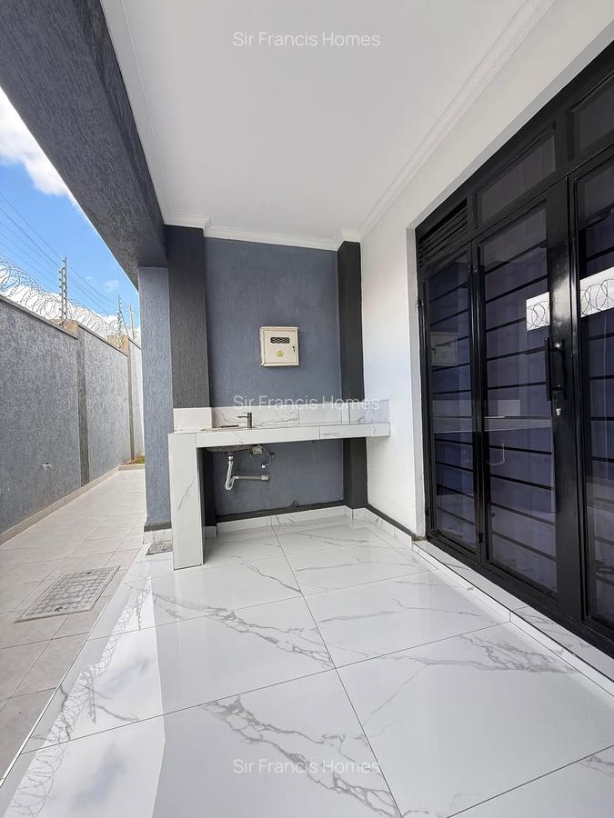 5 Bed House with En Suite in Ruiru - 2