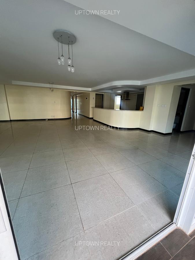 3 Bed Apartment with En Suite at Riverside - 2