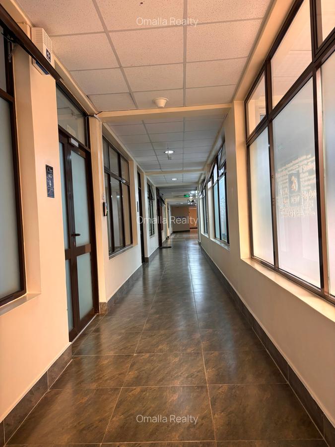 1,484 ft² Commercial Property with Service Charge Included in Westlands Area - 9