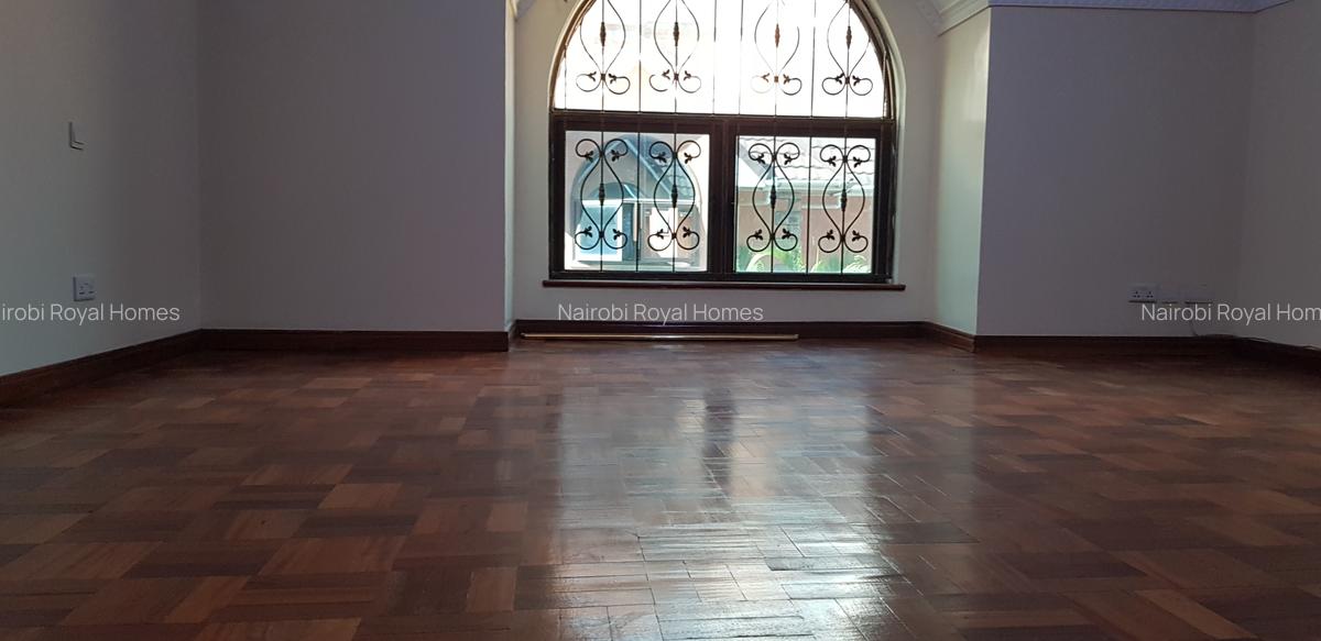 5 Bed Townhouse with En Suite at Lavington Kileleshwa - 16