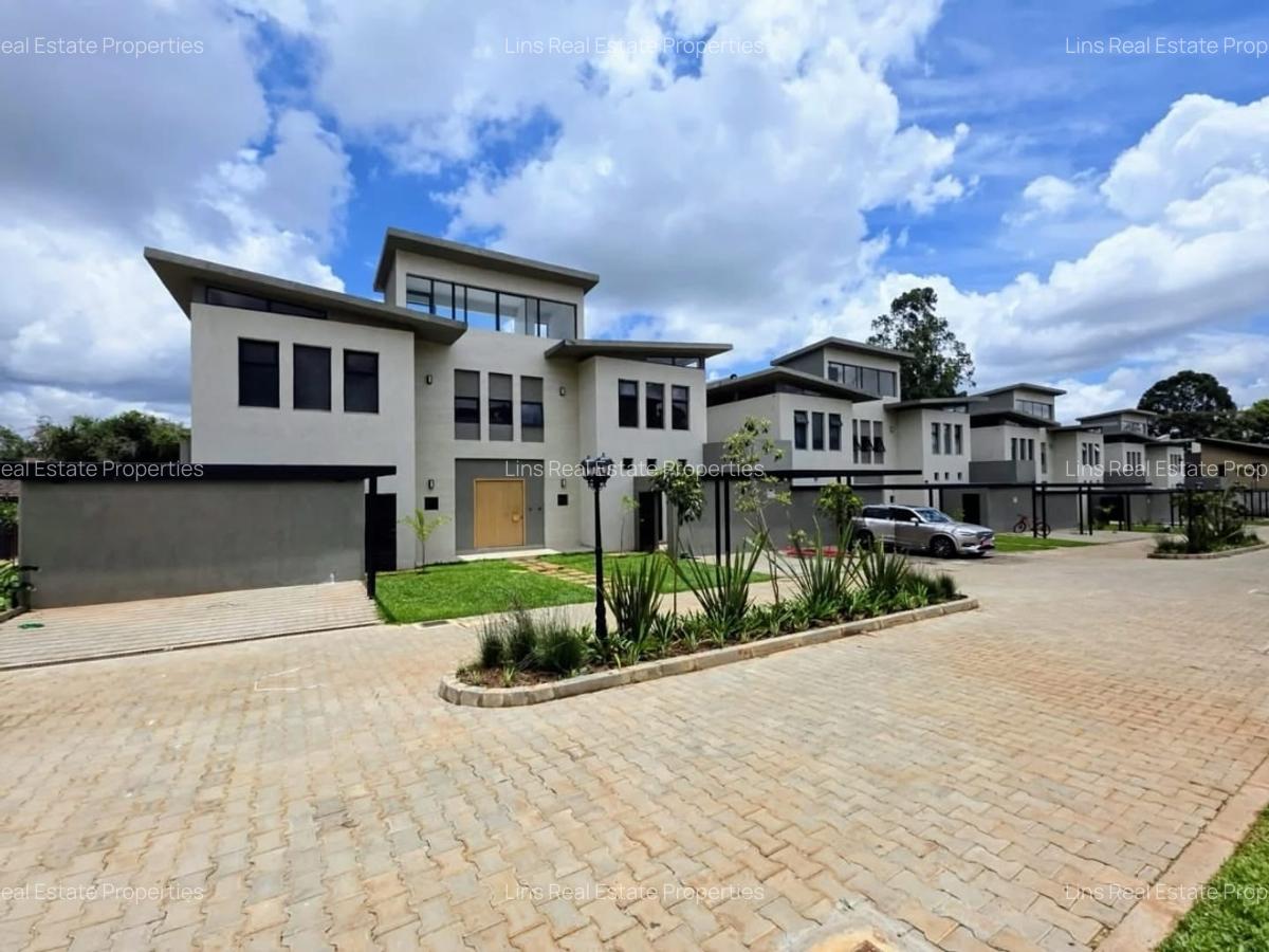 5 Bed Townhouse with En Suite in Runda - 1