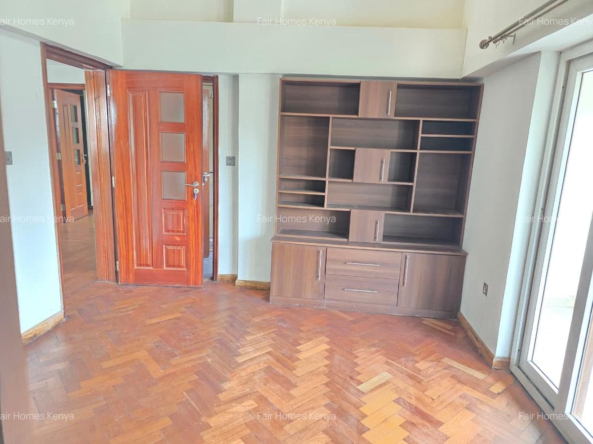 5 Bed Townhouse with En Suite at Convent Drive - 7