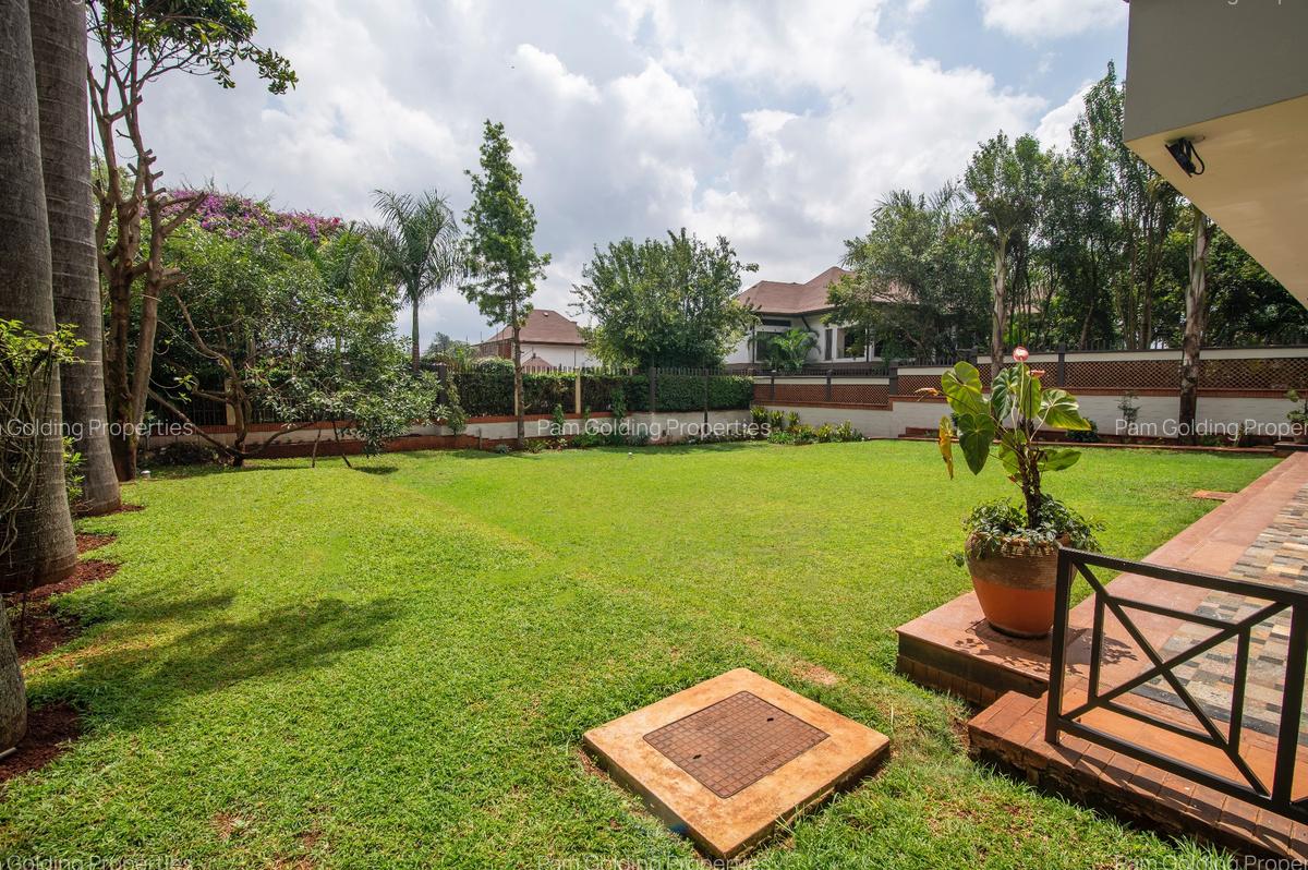 5 Bed House with En Suite in Runda - 20