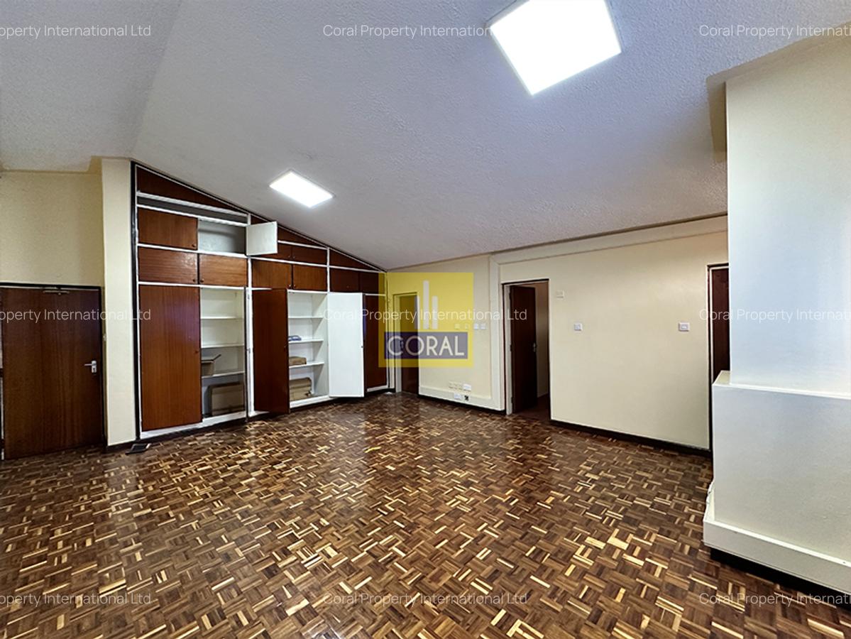 5,541 ft² Office in Gigiri - 9