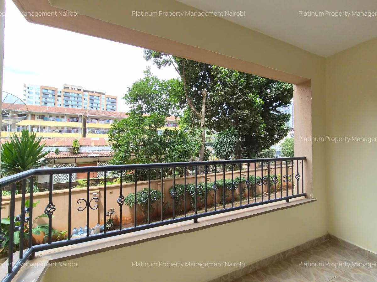 4 Bed Apartment with En Suite at Second Parklands - 5