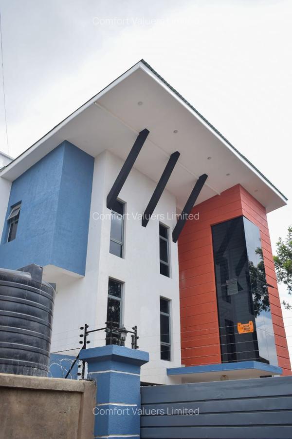 5 Bed Townhouse with En Suite at Ngoingwa Estate - 1