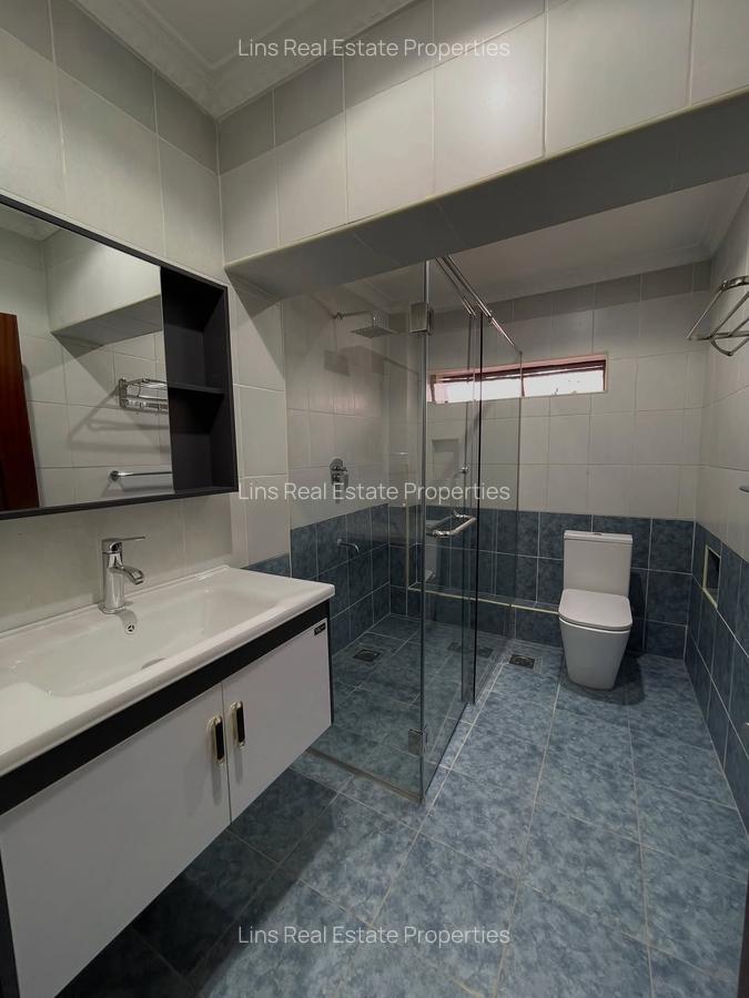 5 Bed Townhouse with En Suite in Lavington - 8