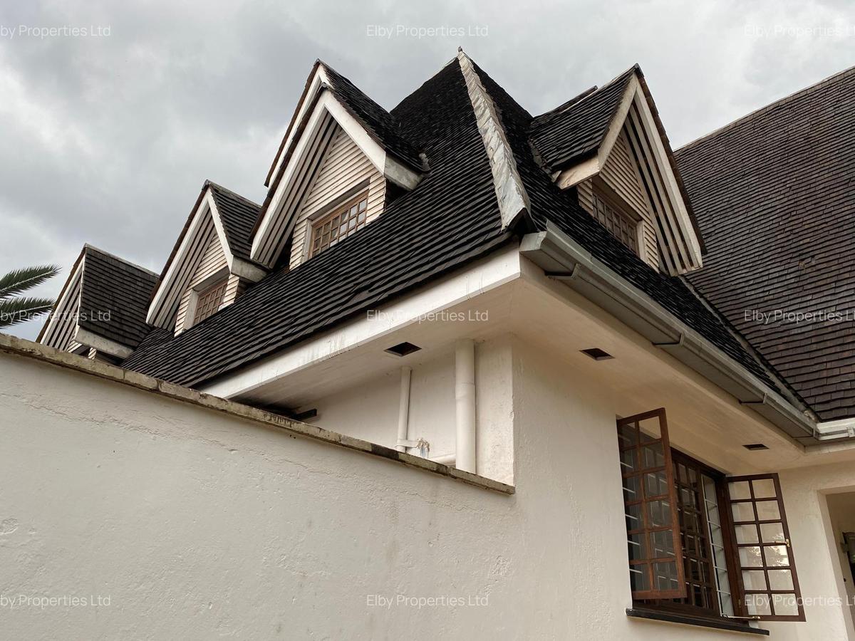 7 Bed House with En Suite in Runda - 17
