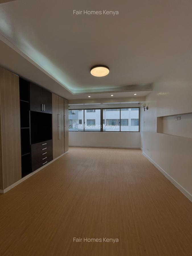 4 Bed Apartment with En Suite at Hatheru Road - 4