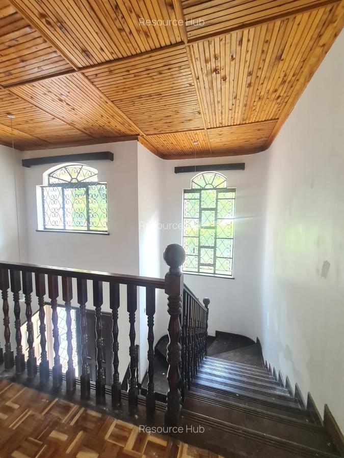 6 Bed House with En Suite at Nyari - 11