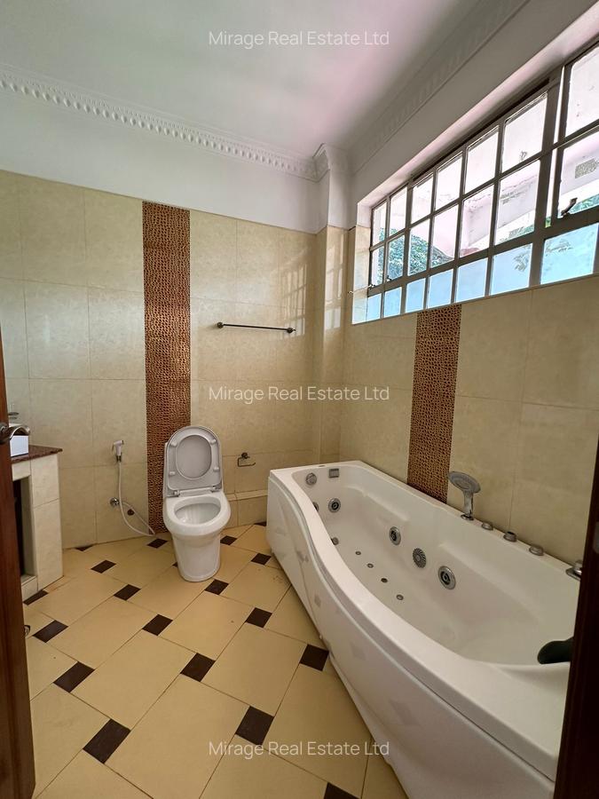 6 Bed House with En Suite in Nyari - 10