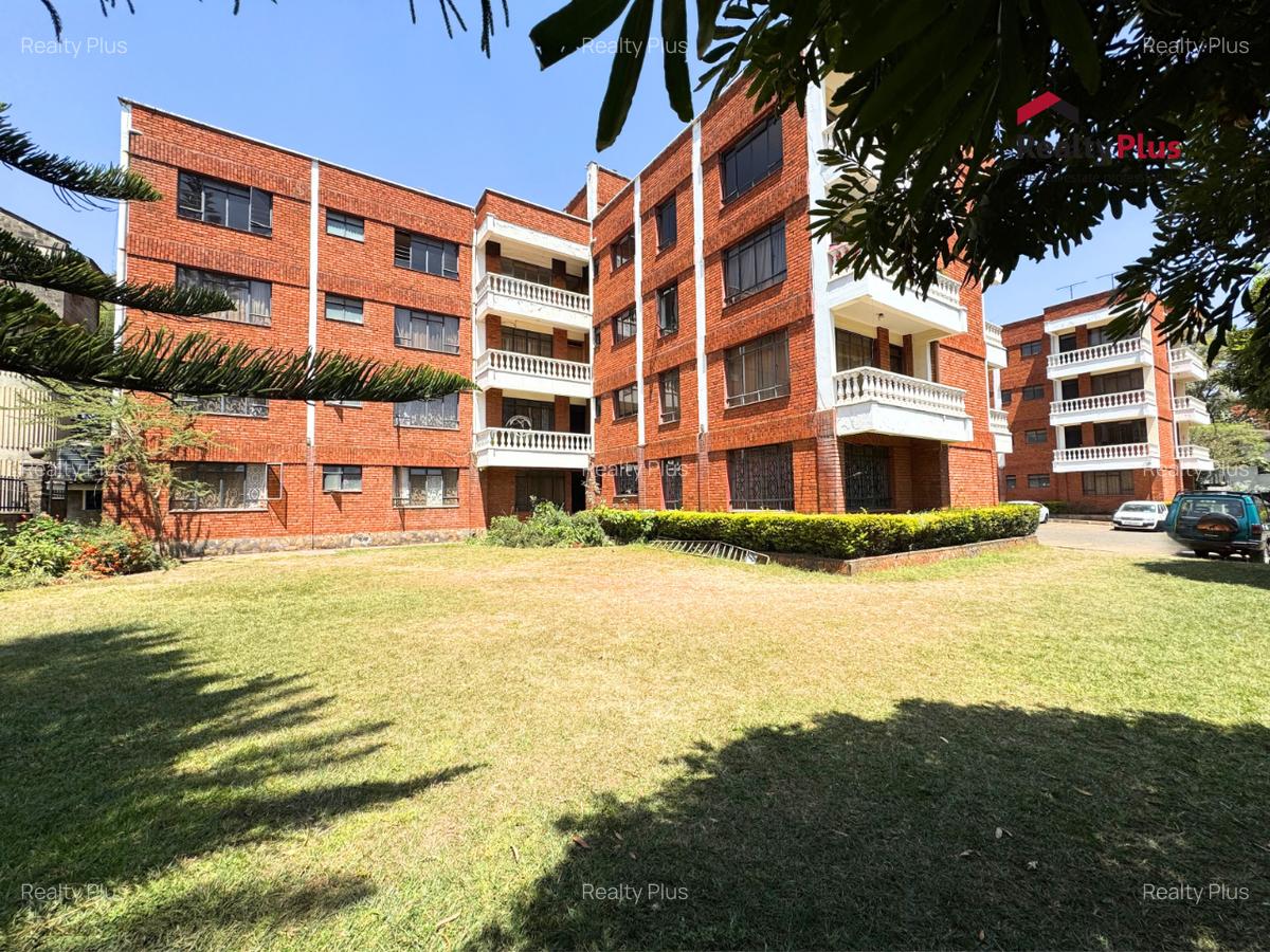 2 Bed Apartment with En Suite at Riverside Drive - 2