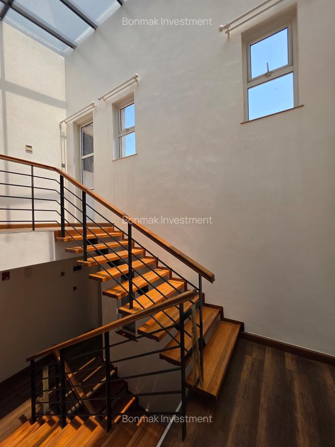 4 Bed Townhouse with En Suite at Lavington Green - 12