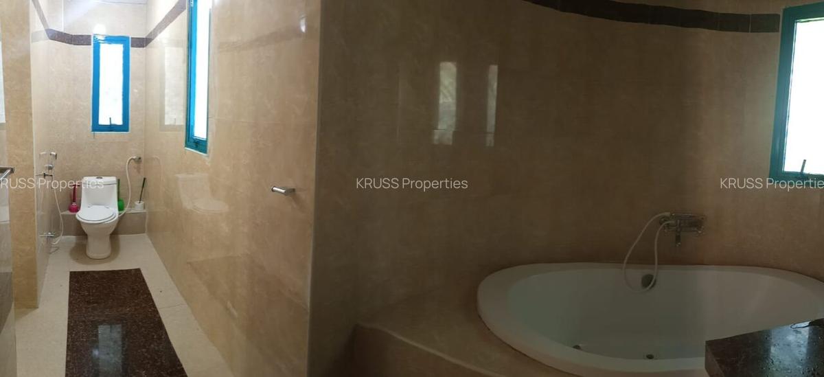 3 Bed Apartment with En Suite at As1026 - 12