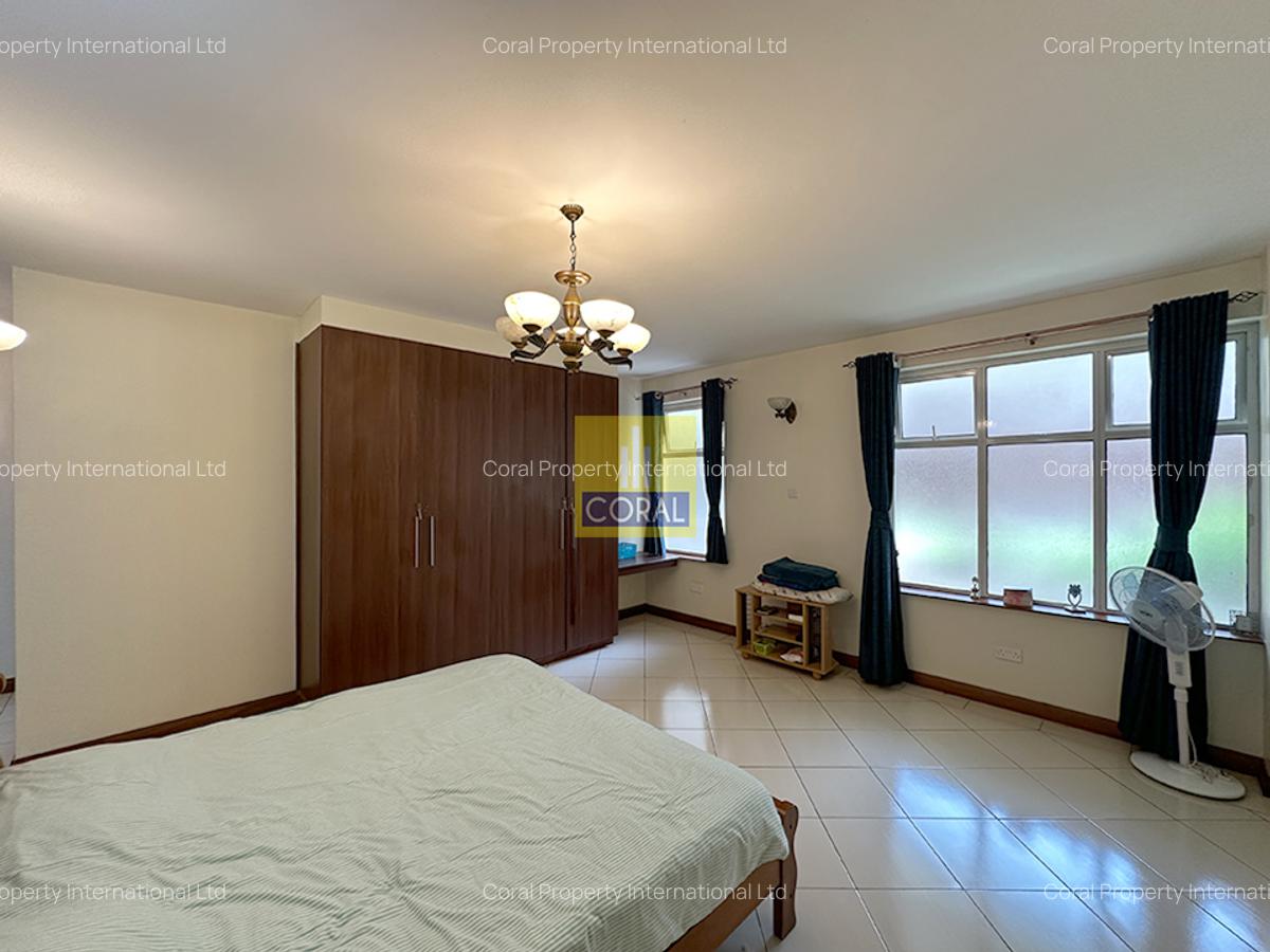 2 Bed Apartment in Parklands - 10