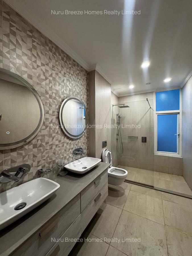 3 Bed Apartment with En Suite in Riverside - 16