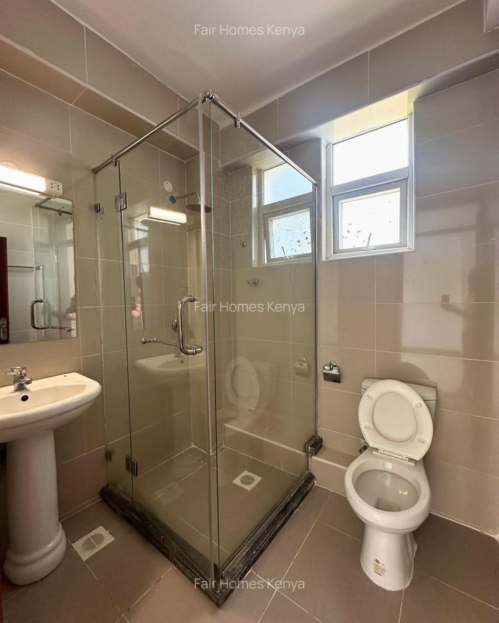 3 Bed Apartment with En Suite at Hatheru Road - 9