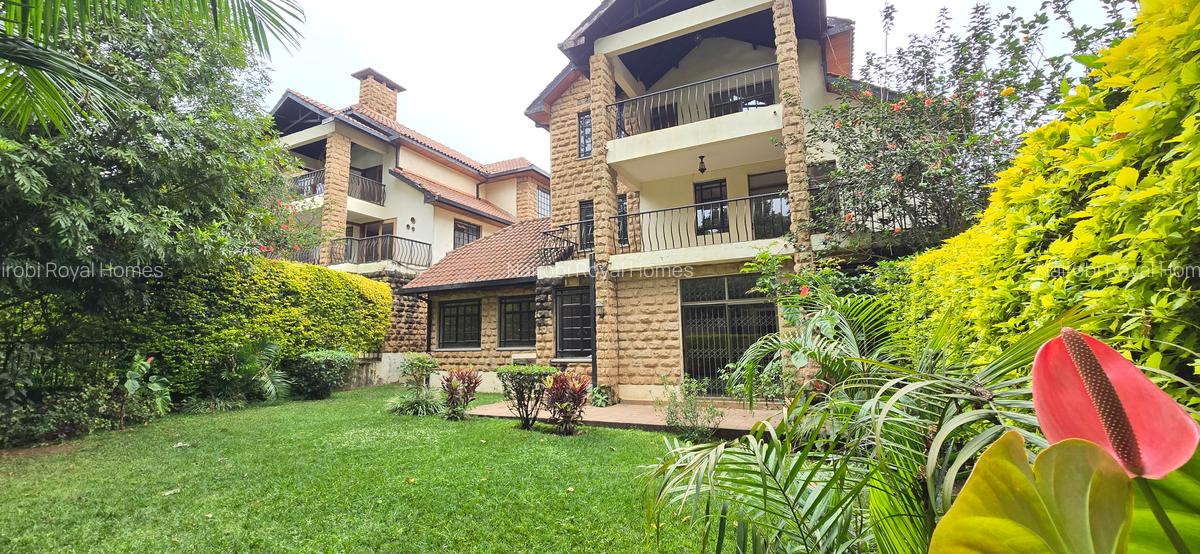 5 Bed Townhouse with En Suite at Lavington Green - 19