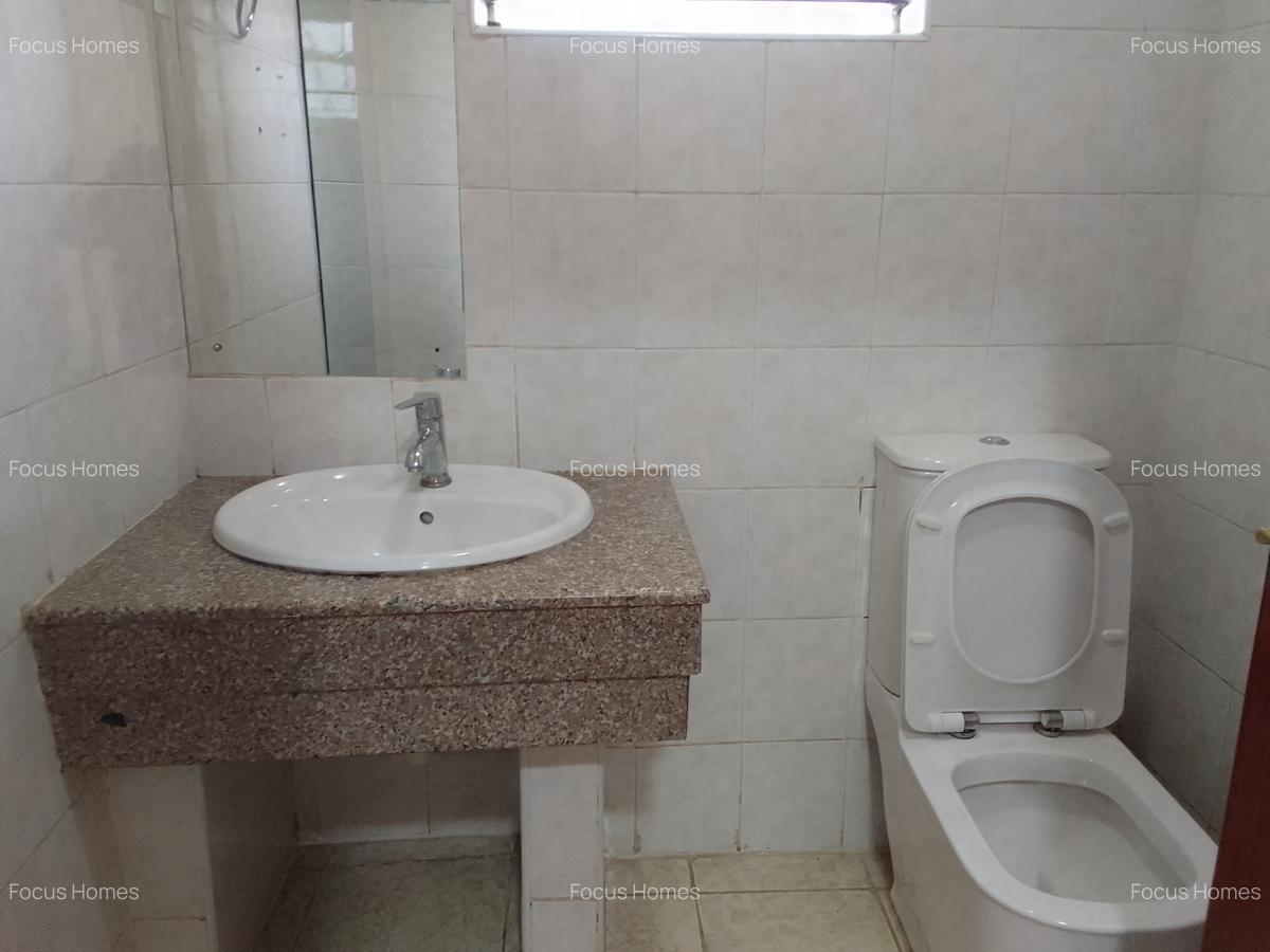 4 Bed Townhouse with En Suite in Lavington - 20