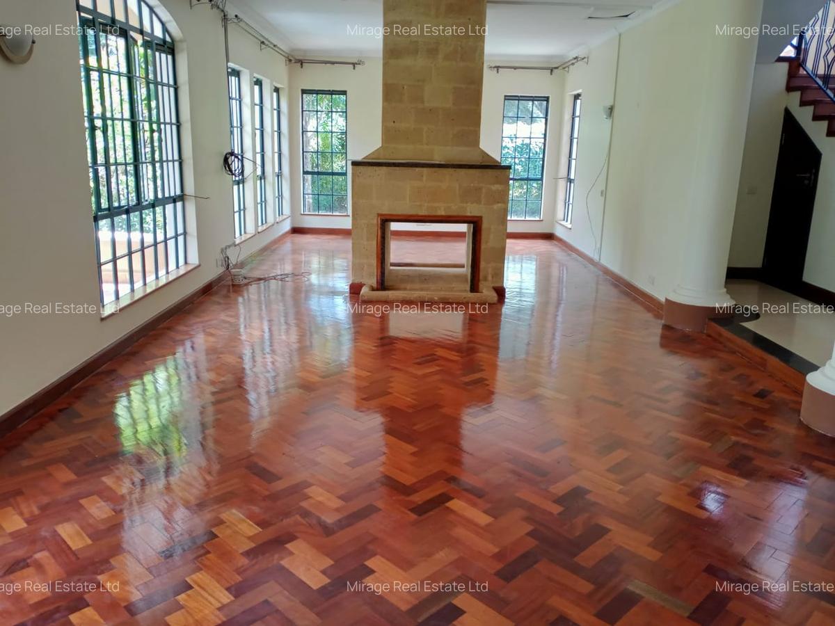 5 Bed Villa with En Suite in Runda - 9
