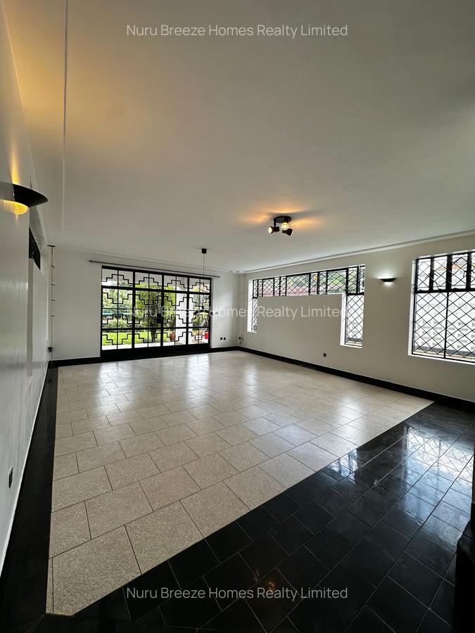 5 Bed House with En Suite in Runda - 4