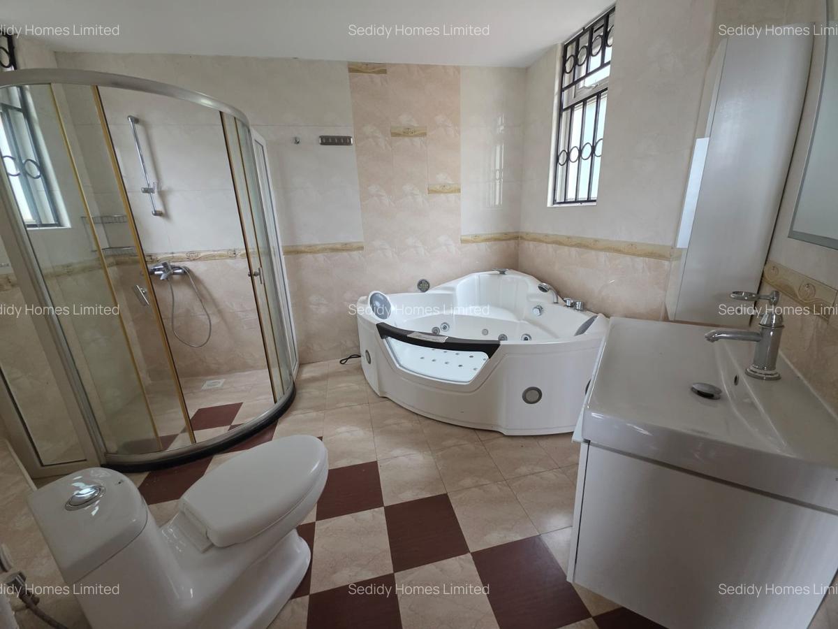 4 Bed House with En Suite in Thigiri - 17