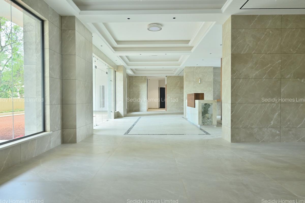 3 Bed Apartment with En Suite in Westlands Area - 15