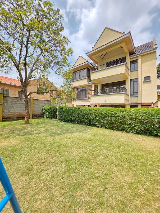 5 Bed Townhouse with En Suite at Lavington Green - 2