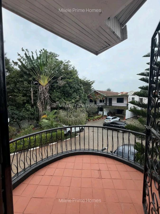 5 Bed Townhouse with En Suite at Off Ole Dume Road - 1